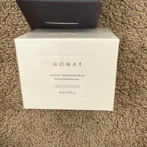 Monat Makeup Vanishing Balm - White